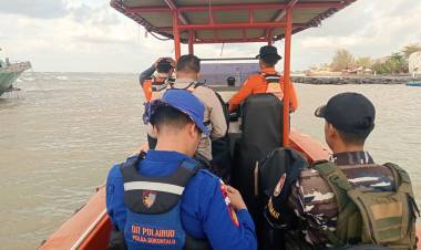 Kapal Wisata Berisi 13 Orang Hilang Kontak, Tim SAR Gabungan Sisir Perairan Togean-Marisa